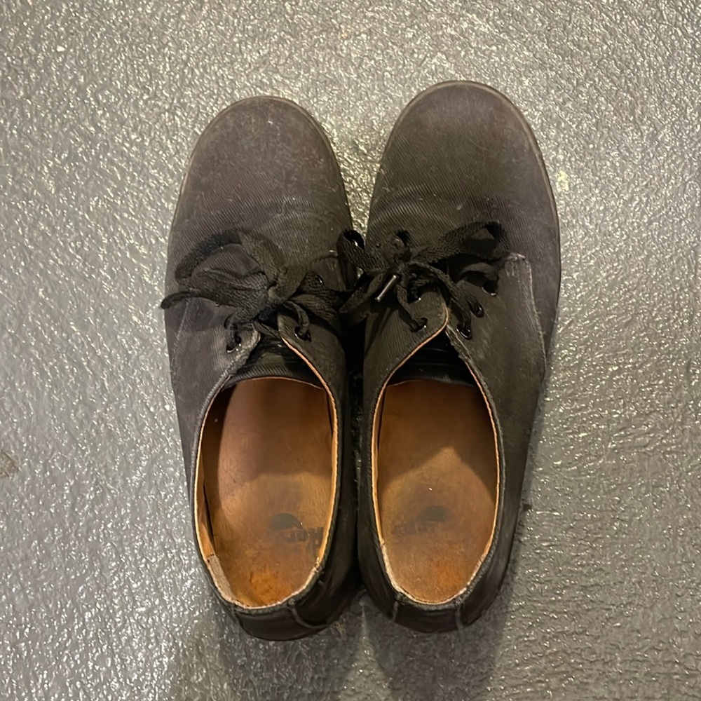 Dr Martens Delray canvas shoes US 9 M